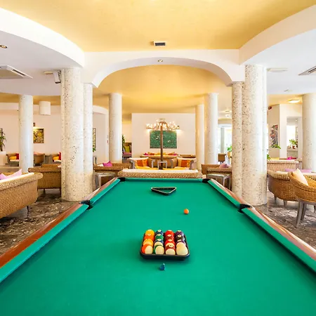 Hotel American 3*