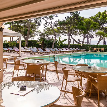 Hotel American 3*