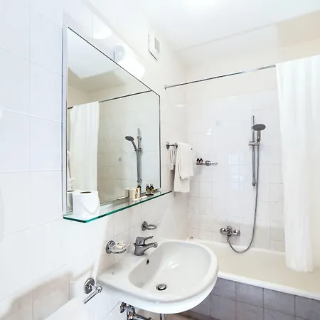 Hotel American 3*