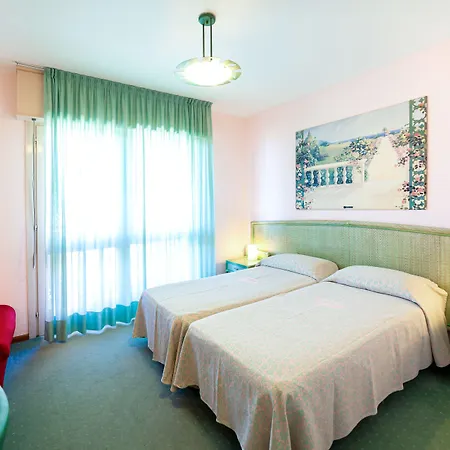 Hotel American 3*