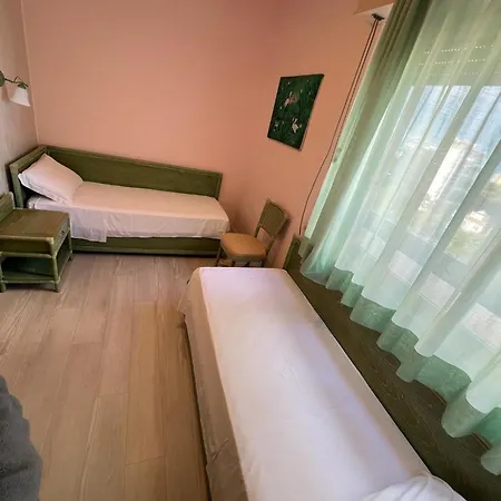 American Hotel 3*
