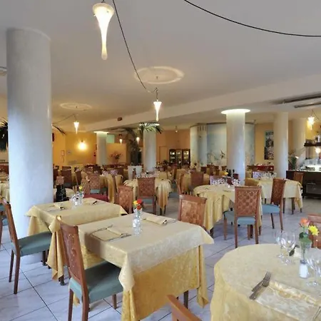American Hotel 3*