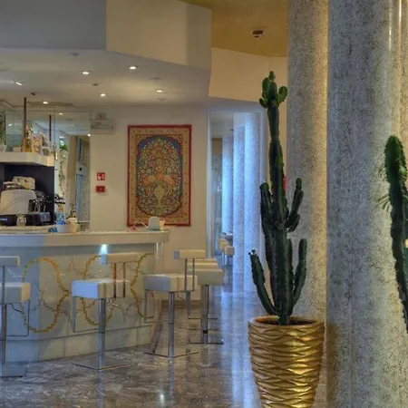 American Hotel 3*