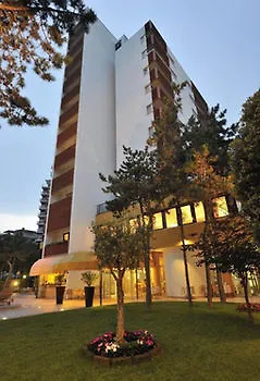 Hotel American 3*
