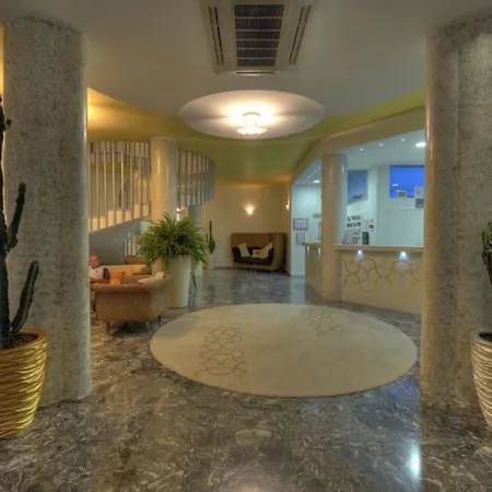 מלון American 3*