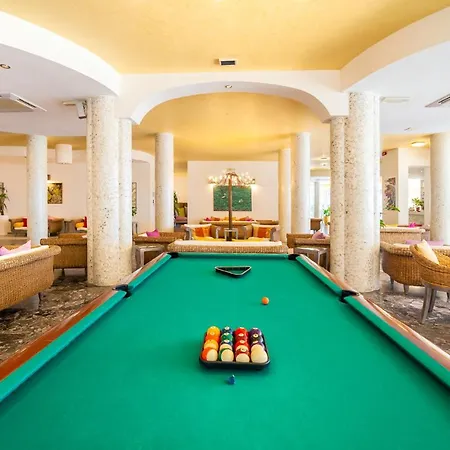 Hotel American 3*