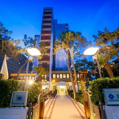 American Hotel 3*